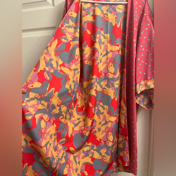 Kimono - Picture 3 of 3